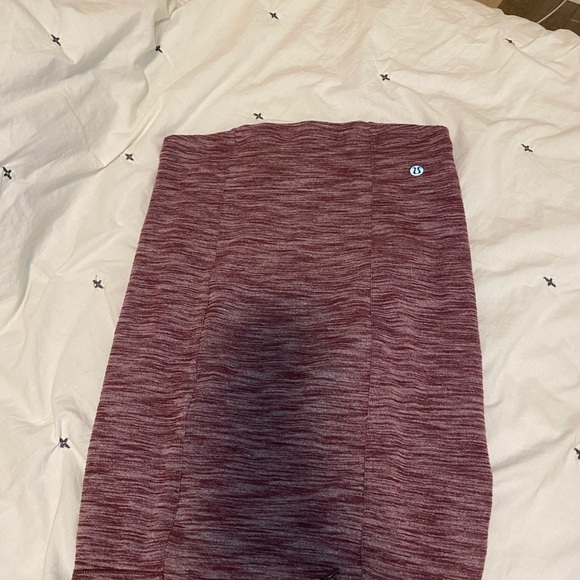 Lulu lemon casual fitted skirt - Picture 2 of 2